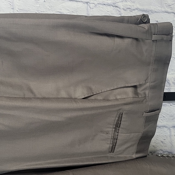 Mantoni Italian Made Taupe 2 Piece Wool Suit Jacket and Pants 46/40/31 - Picture 5 of 13